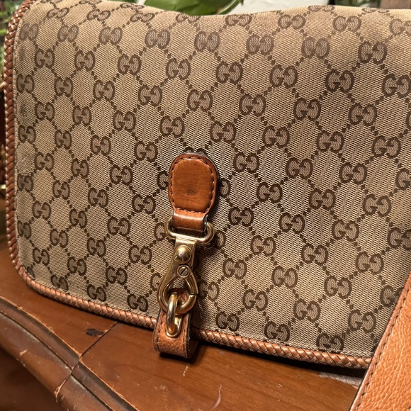 Gucci Tan and Brown Monogram Crossbody Bag - Picture 1 of 15